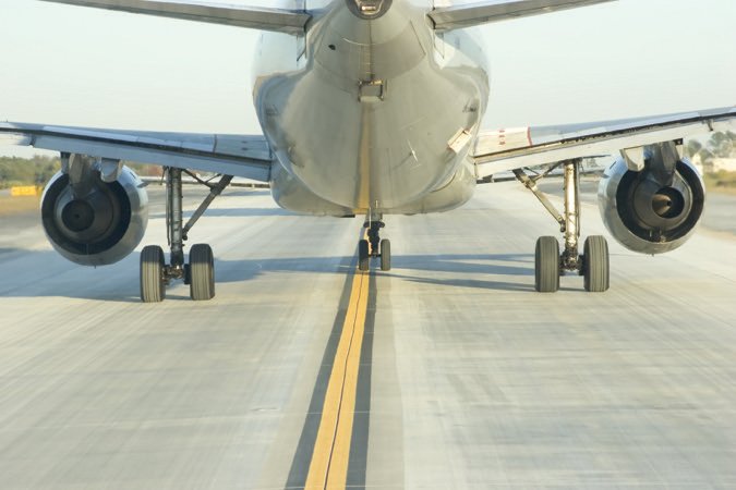 iStock-90927333_Airbus_Taxiway_Rear